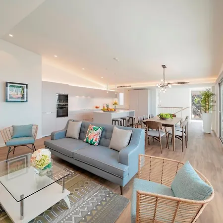 Ourmadeira - Grandview, Contemporary アパート *