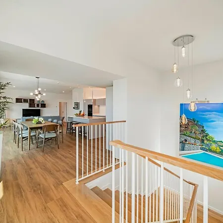 Ourmadeira - Grandview, Contemporary *